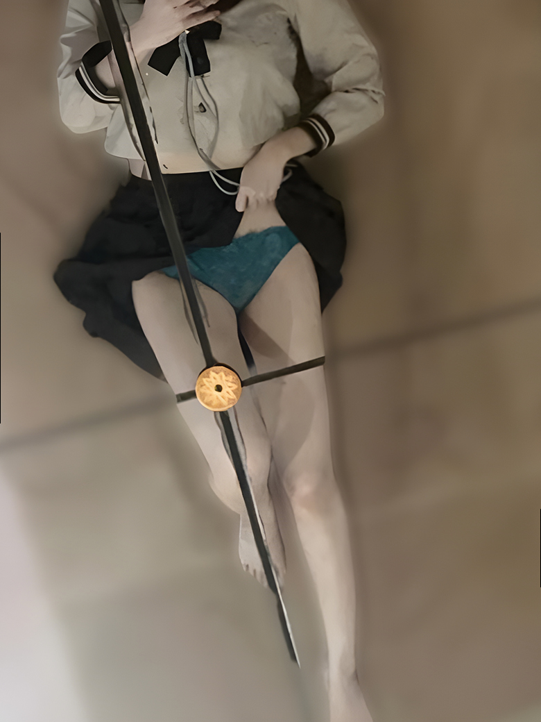172cm�̃i�[�X����� �v���t�B�[��